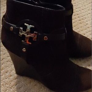 Boots tory burch